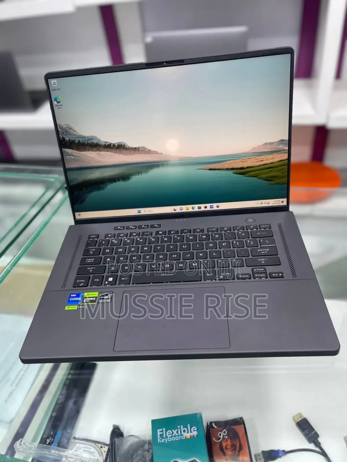 New Laptop Asus ROG Zephyrus G16 16GB Intel Core I7 SSD 512GB