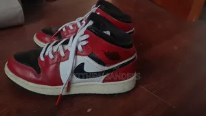OG Air Jordan 1 Mid Chicago Black Toe