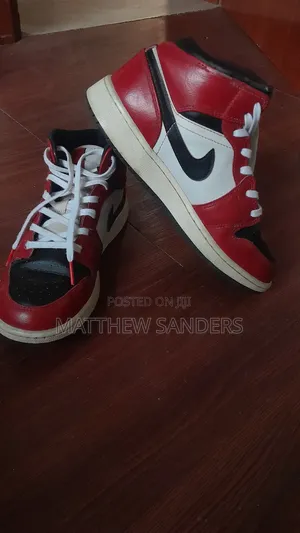 OG Air Jordan 1 Mid Chicago Black Toe
