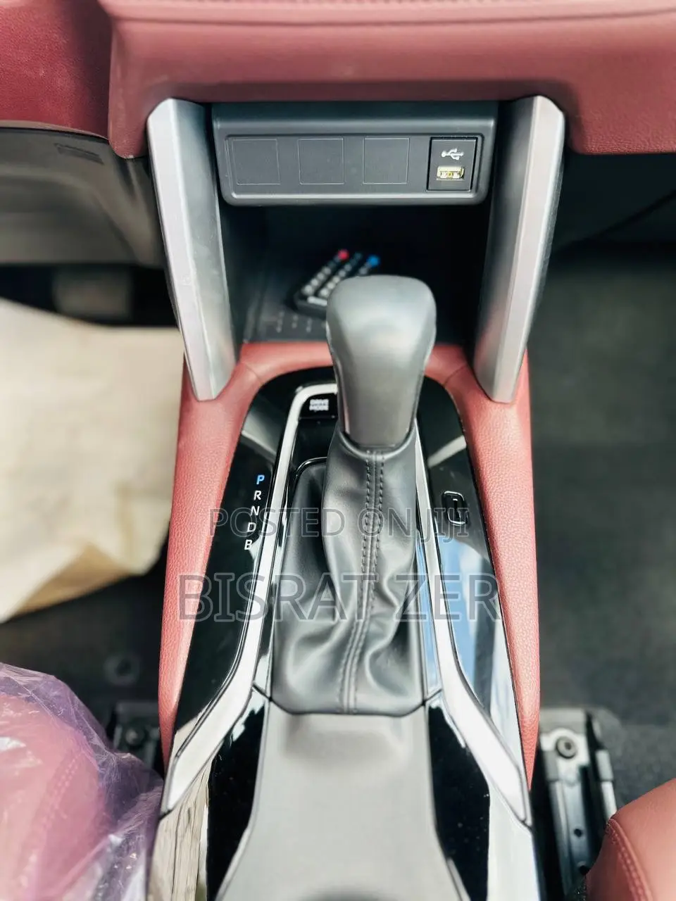 New Toyota Corolla Cross XLE 4WD 2024 White