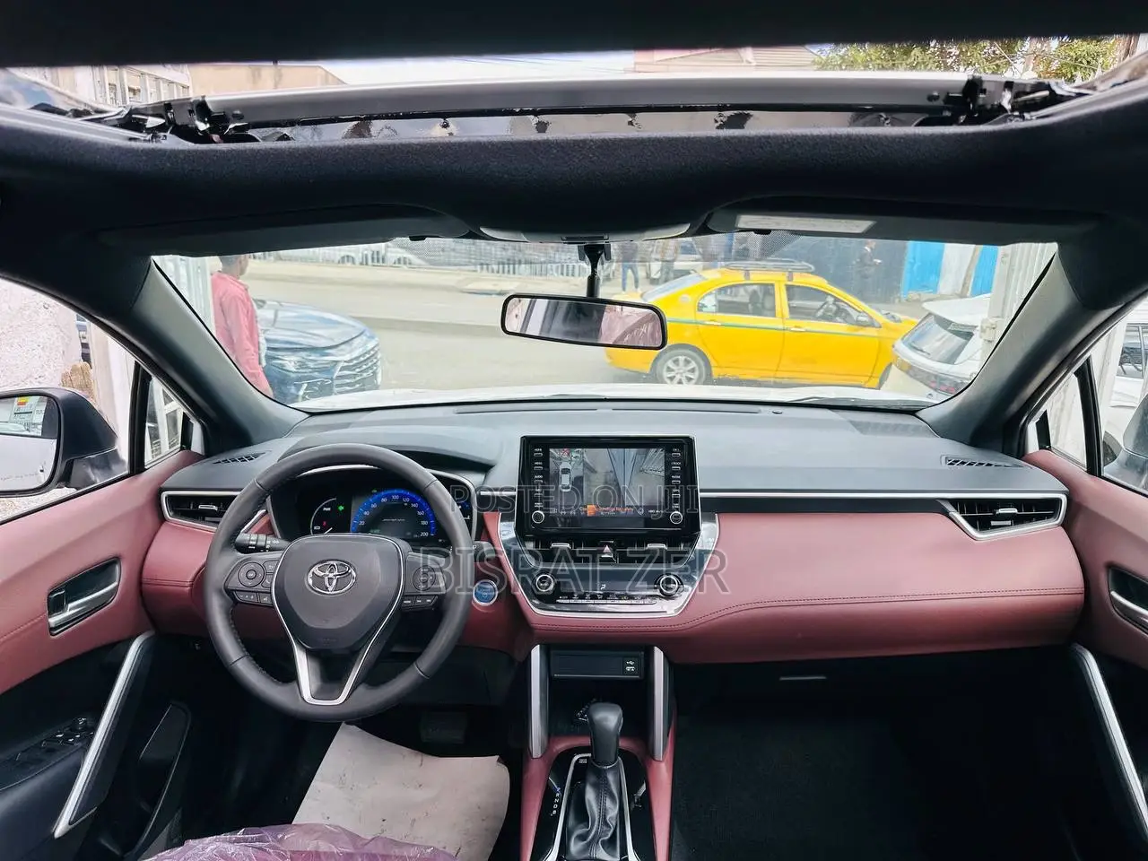 New Toyota Corolla Cross XLE 4WD 2024 White