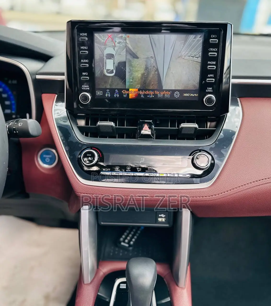 New Toyota Corolla Cross XLE 4WD 2024 White