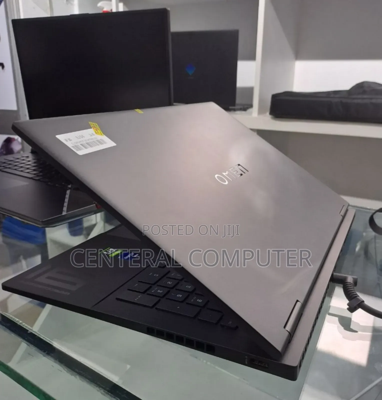 New Laptop HP 14-Dq1088wm 16GB Intel Core I7 SSD 1T