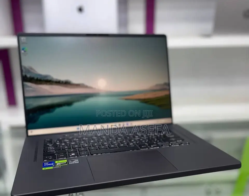 New Laptop Asus ROG Zephyrus G16 16GB Intel Core I7 SSD 512GB