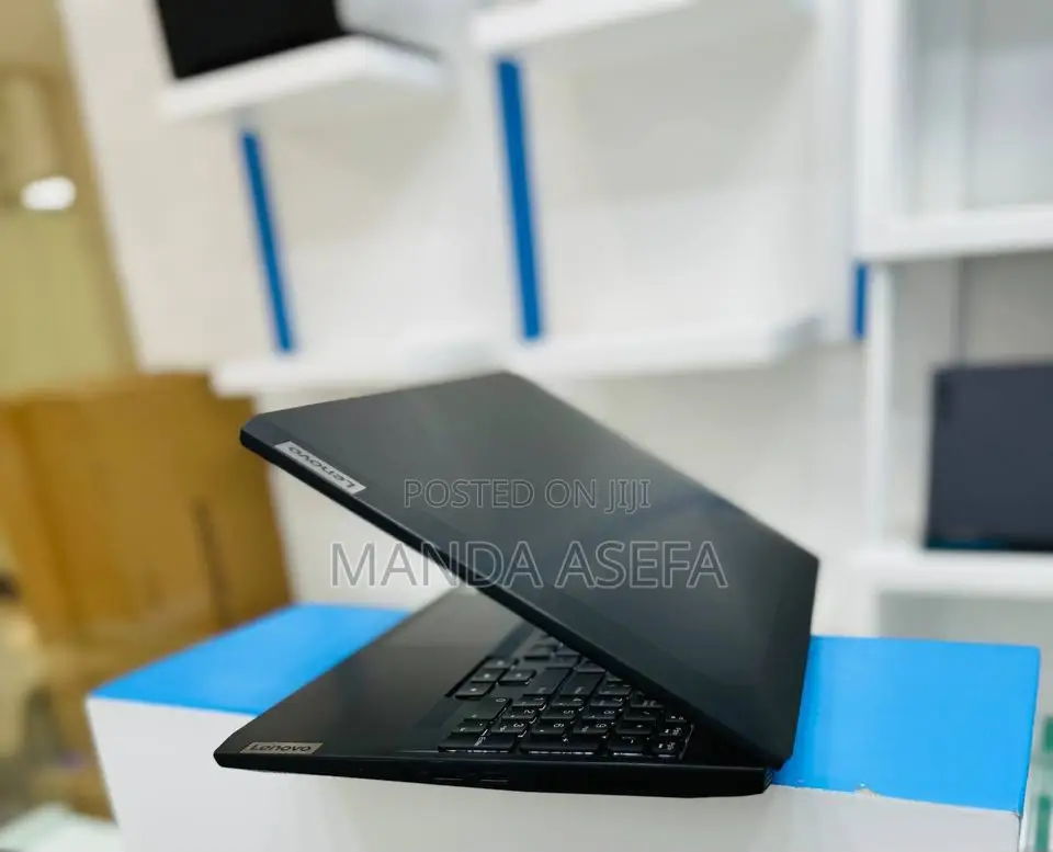 New Laptop Lenovo 16GB AMD Ryzen 5 SSD 512GB