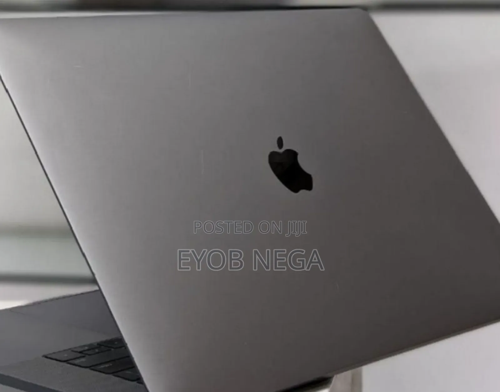 New Laptop Apple MacBook Pro 2018 32GB Intel Core I9 SSD 1T