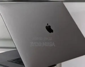 Photo - New Laptop Apple MacBook Pro 2018 32GB Intel Core I9 SSD 1T