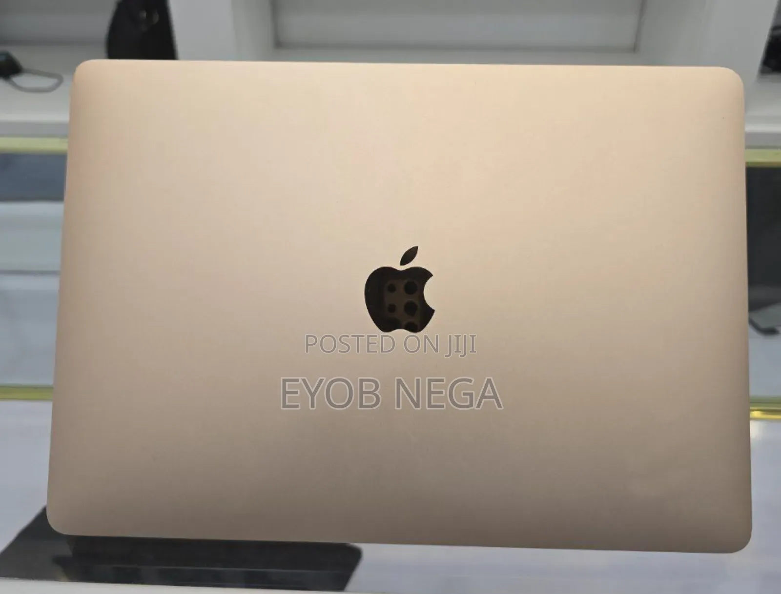 New Laptop Apple MacBook Air 2020 M1 8GB Apple M1 SSD 256GB