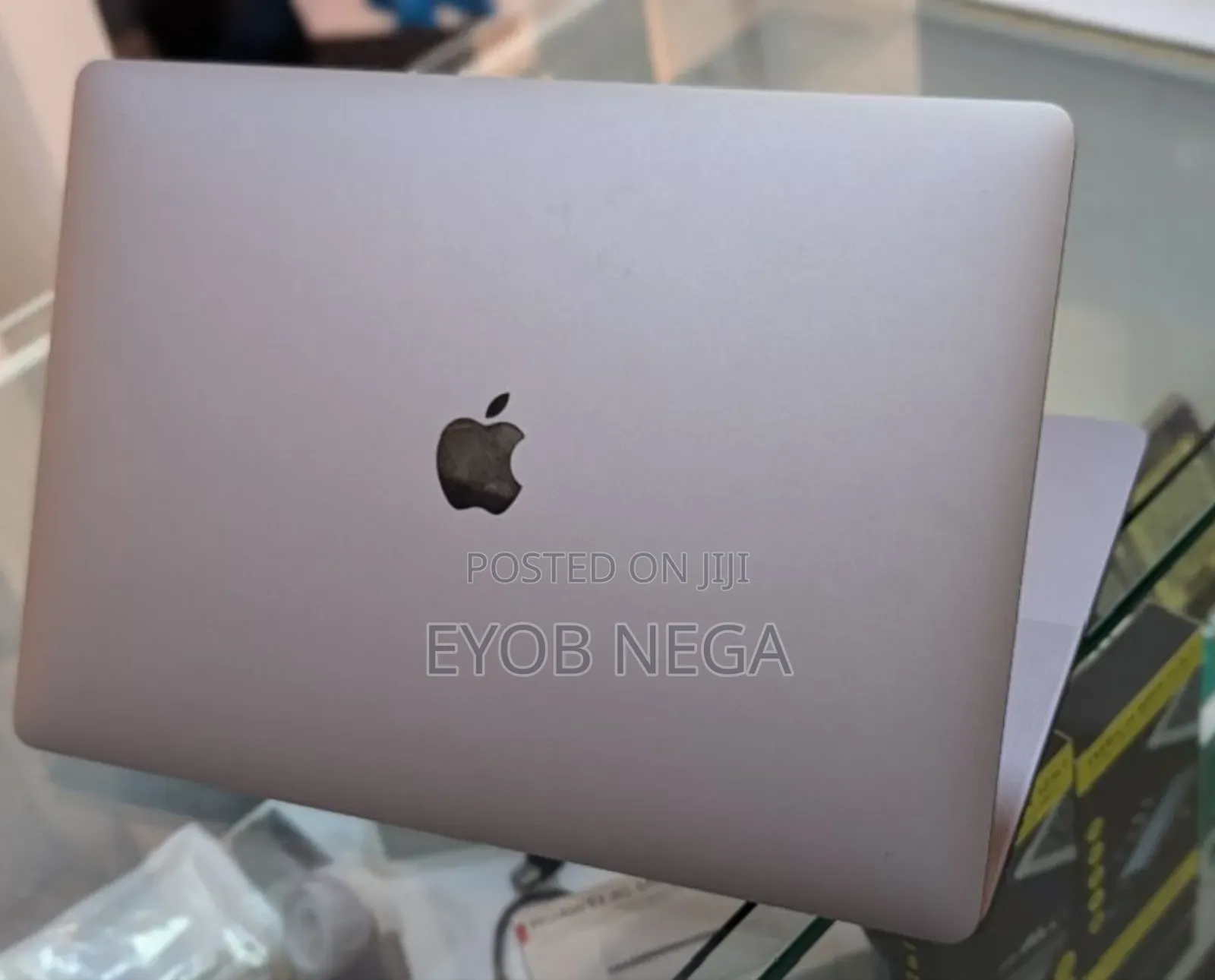 New Laptop Apple MacBook Pro 2018 16GB Intel Core I7 SSD 512GB