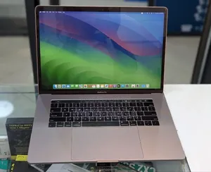 New Laptop Apple MacBook Pro 2018 16GB Intel Core I7 SSD 512GB