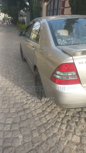 Toyota Corolla Sedan 2001 Gold