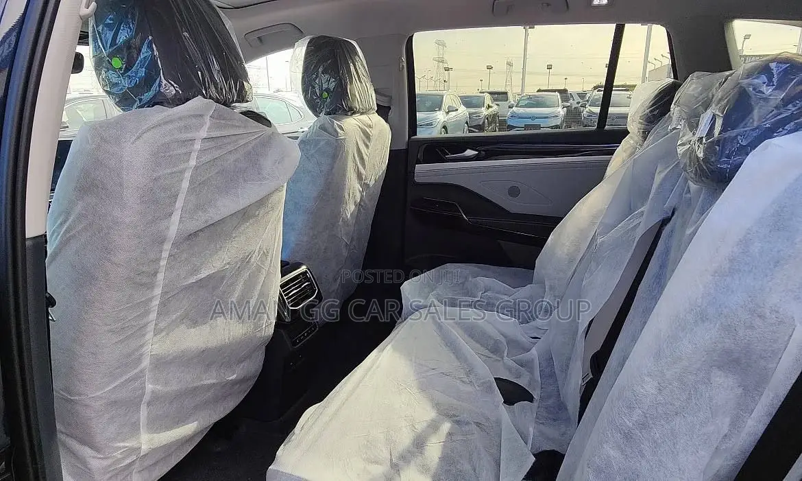 New Volkswagen ID.6 2023 Blue