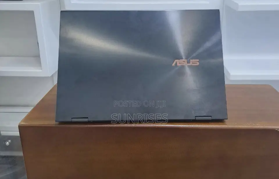 New Laptop Asus VivoBook 15 X505BA 16GB Intel Core I7 SSD 1T
