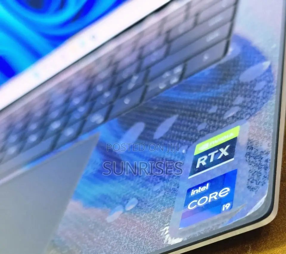 New Laptop Dell XPS 15 32GB Intel Core I9 SSD 2T