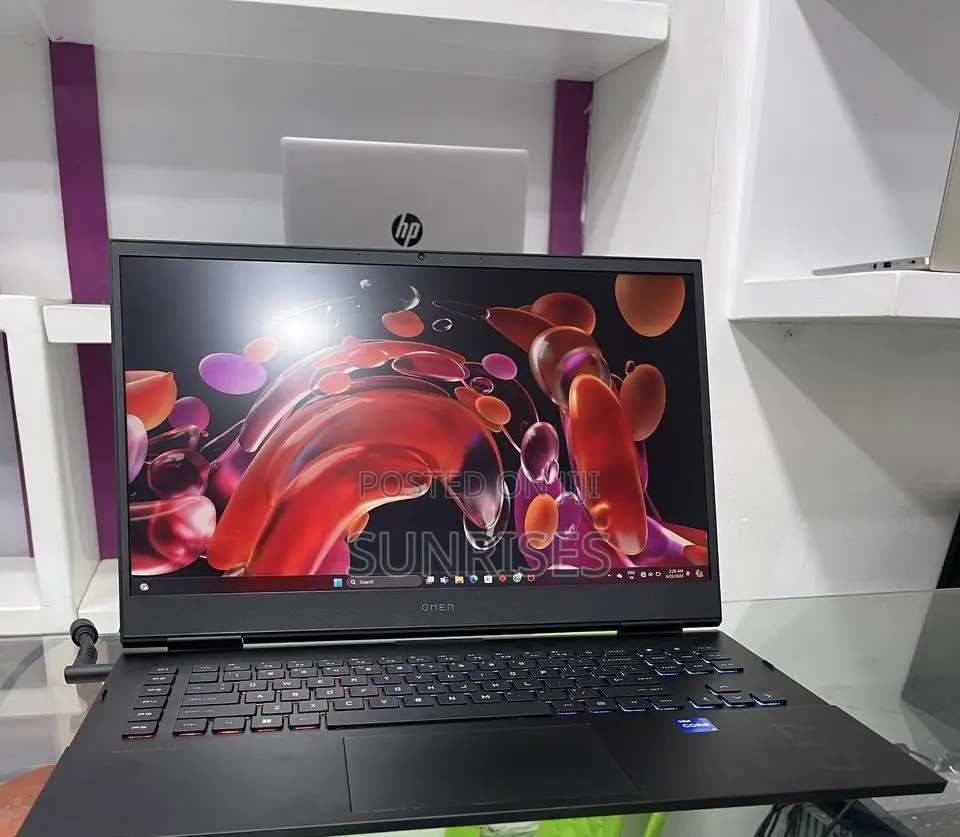 New Laptop HP Omen 17 16GB Intel Core I7 SSD 1T
