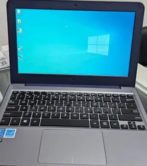 New Laptop Asus 4GB Intel Core 2 Quad SSD 60GB