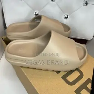 Photo - Adidas Yeazy Slide Cream Original Quality Shoes