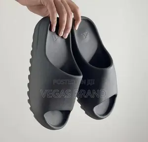 Photo - Adidas Yeazy Slide Black Original Quality Shoes