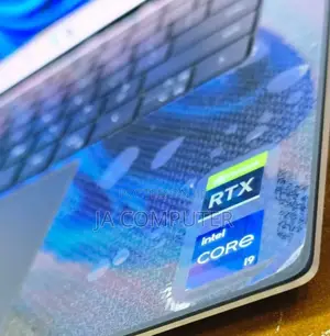 New Laptop Dell XPS 15 2GB Intel Core I9 SSD 2T