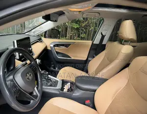 Toyota RAV4 2021 Gray