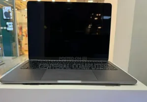 New Laptop Apple MacBook Air 2022 M2 8GB Apple M2 SSD 256GB