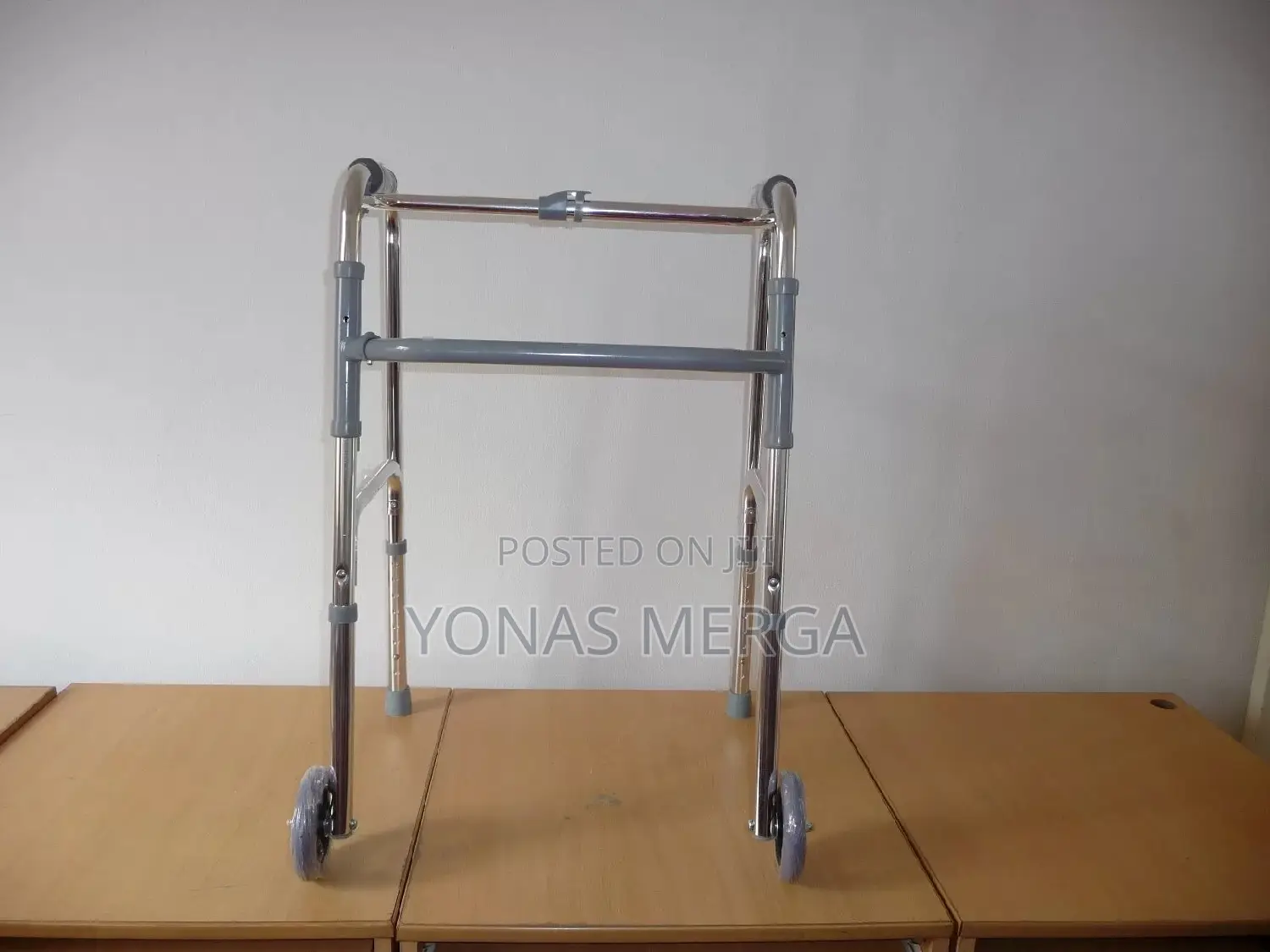 Walker/Waker/ወከር_walker+WalkerAdult Walker W/ Wheels