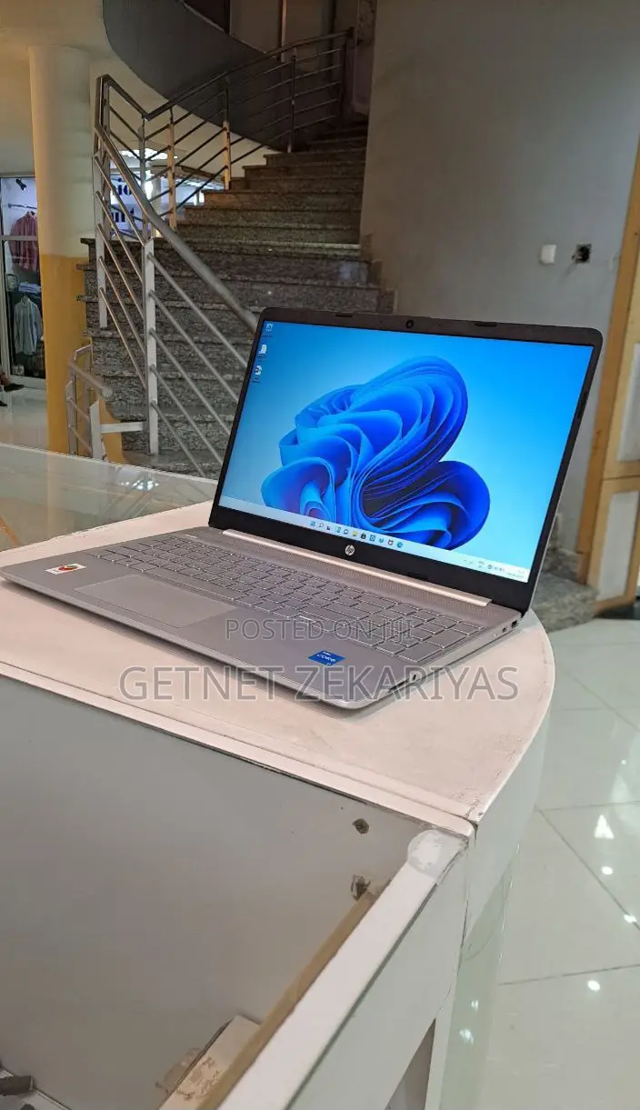 New Laptop HP Stream Notebook 8GB Intel Core I3 SSD 256GB