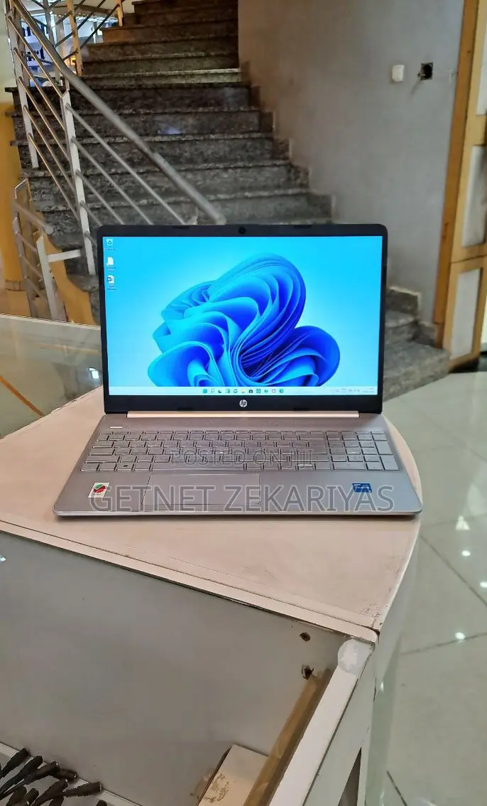 New Laptop HP Stream Notebook 8GB Intel Core I3 SSD 256GB