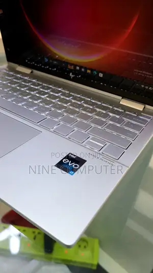 New Laptop HP Envy X360 8GB Intel Core I7 SSD 1T