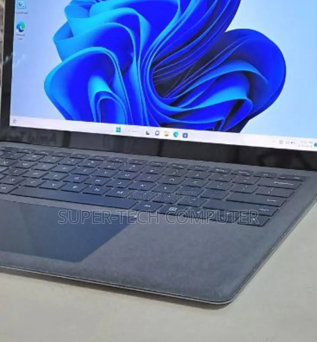 New Laptop Microsoft Surface Laptop 4 8GB Intel Core I5 SSD 512GB