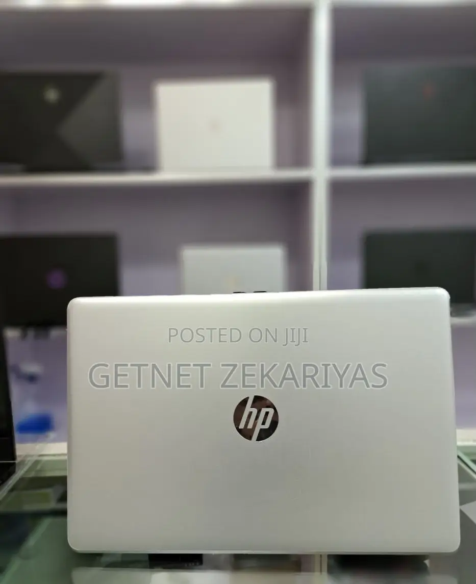 New Laptop HP Stream Notebook 8GB Intel Core I7 HDD 1T