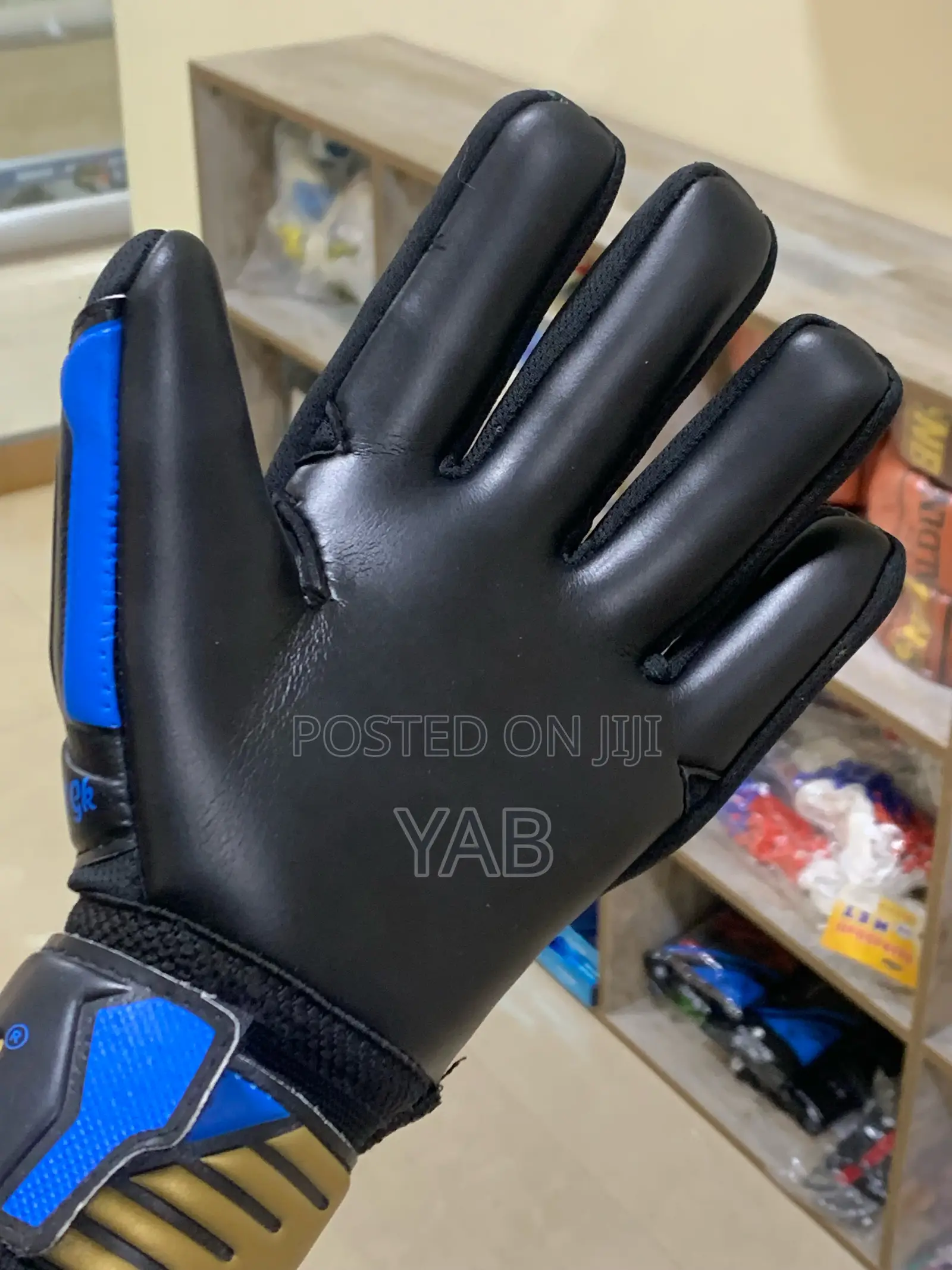 Action Goal Keeper Gloves