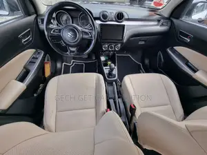 Suzuki Swift 2022 White