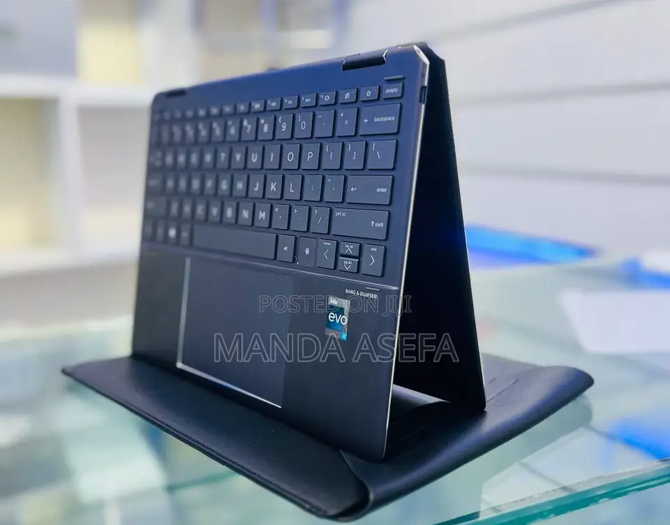 New Laptop HP Spectre 16GB Intel Core I7 SSD 1T