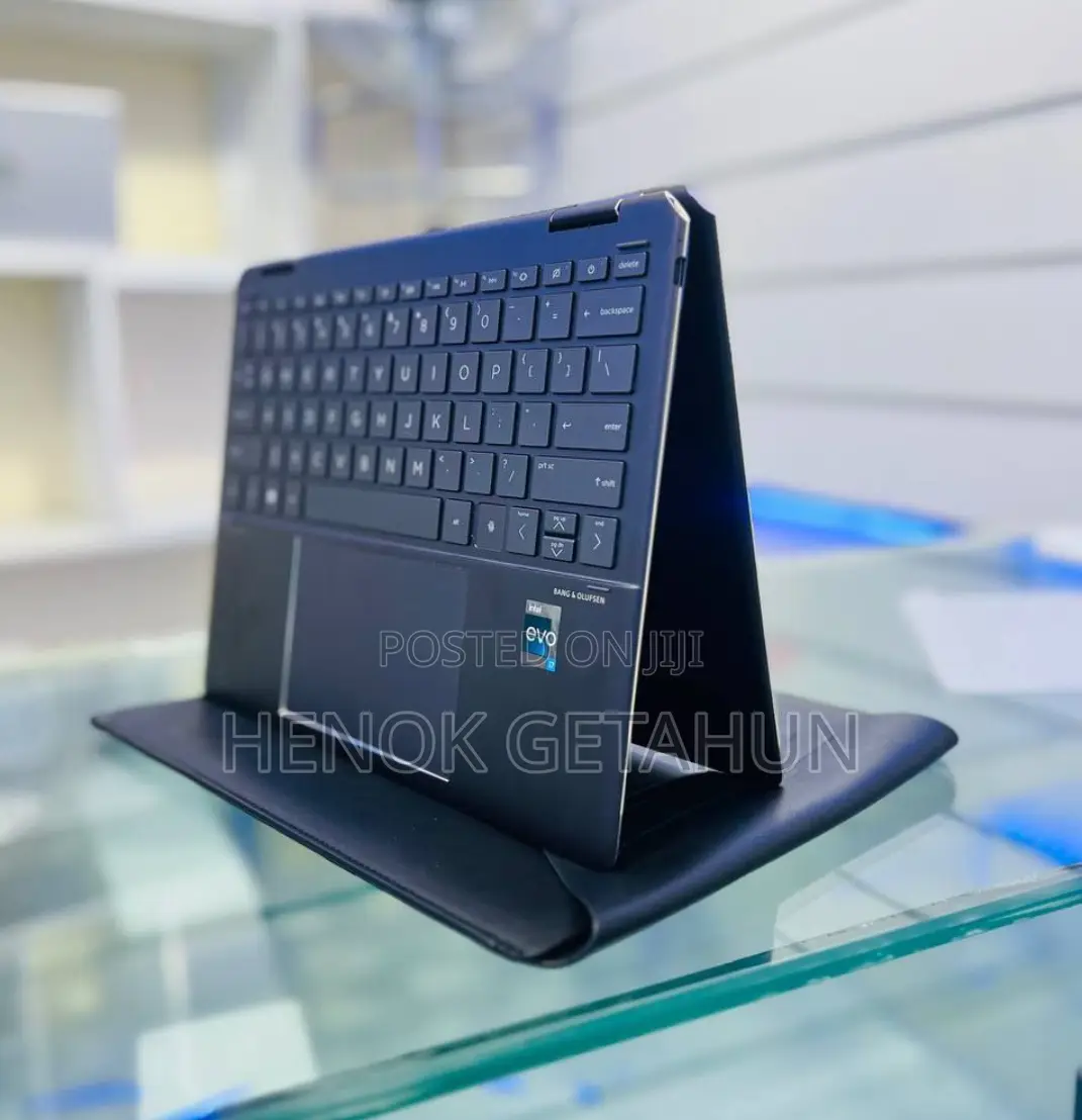 New Laptop HP Spectre 16GB Intel Core I7 SSD 1T