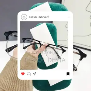 Photo - Ultralight Vintage Round Frame Eyeglasses