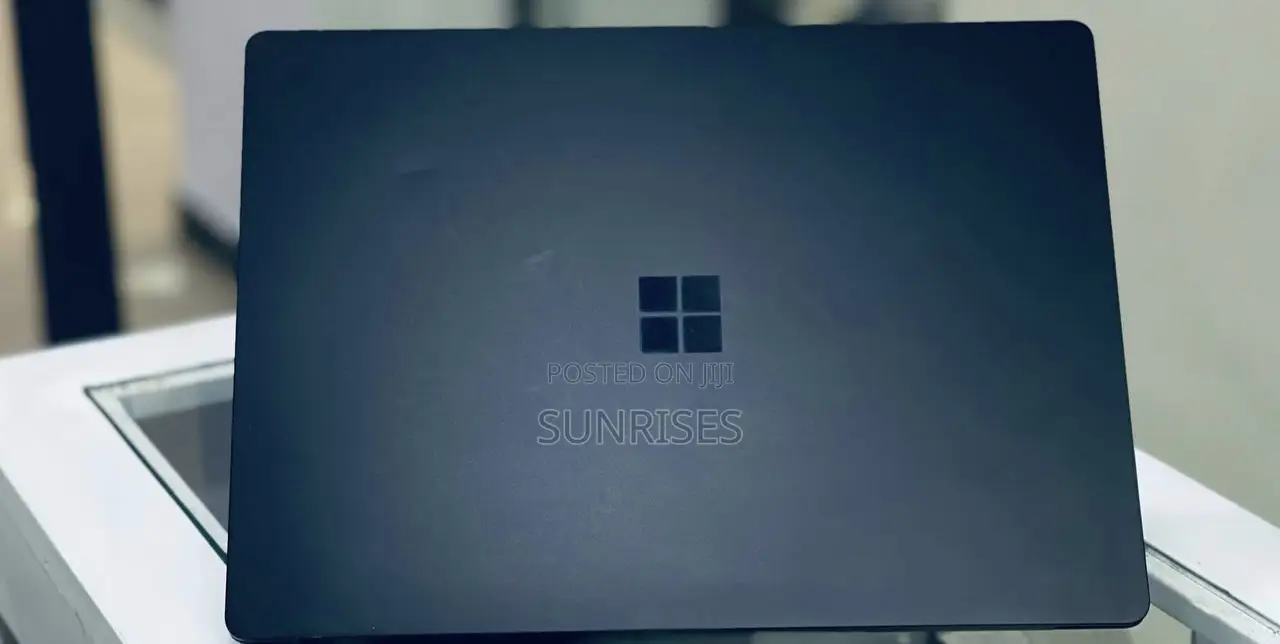 New Laptop Microsoft Surface Pro 7 8GB Intel Core I5 SSD 256GB