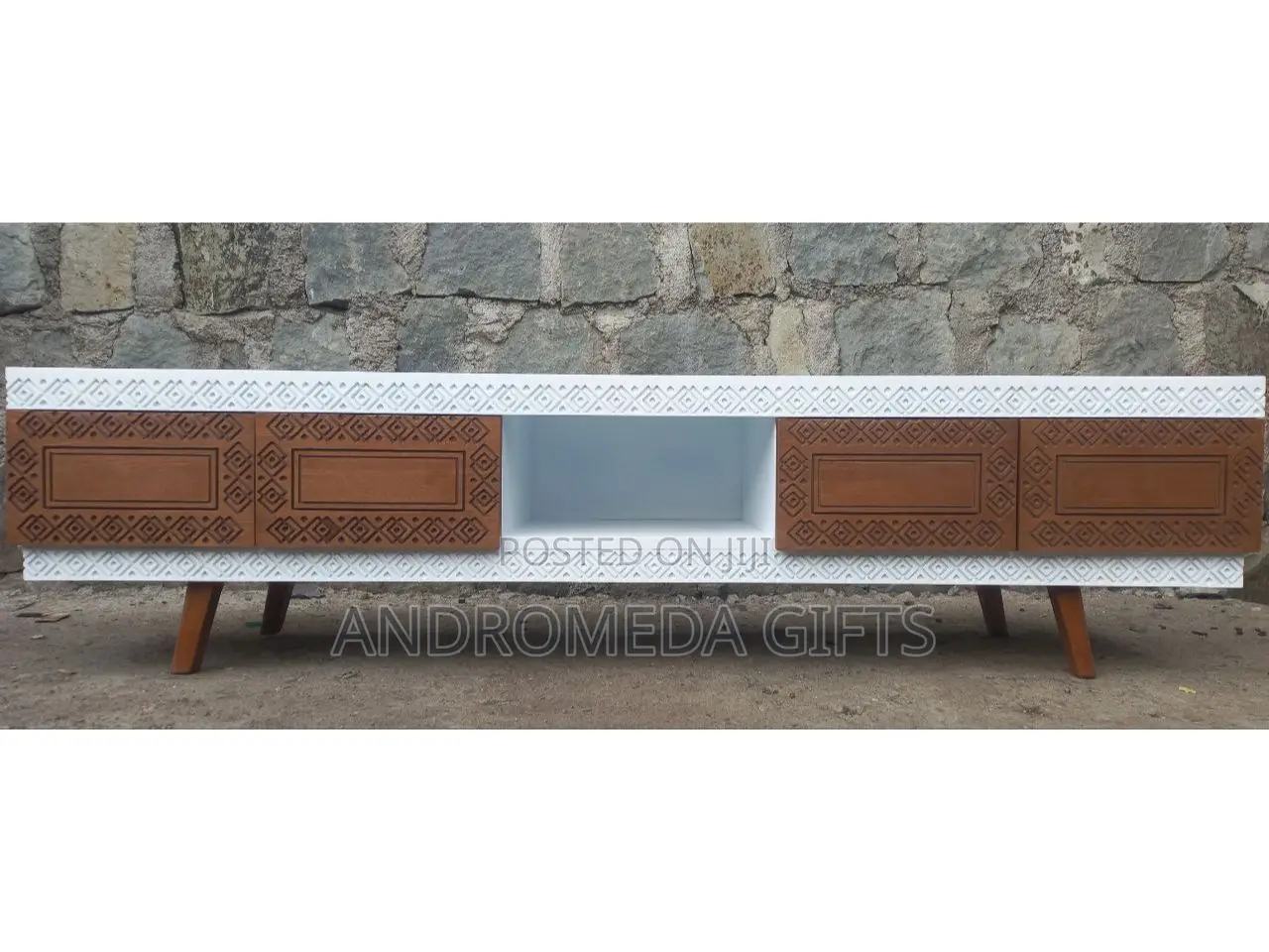 TV Stand (Television Stand)