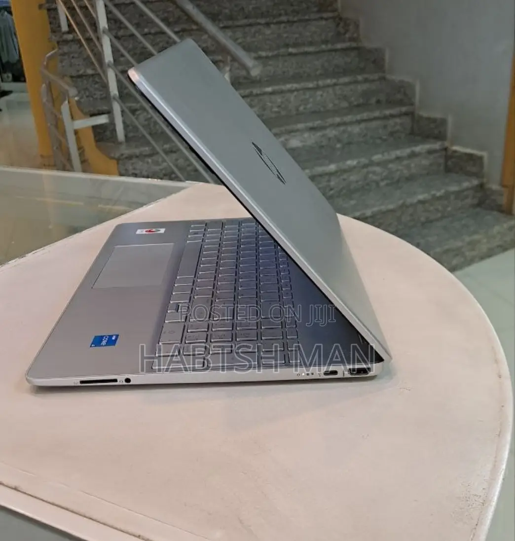 New Laptop HP Stream Notebook 8GB Intel Core I3 SSD 256GB