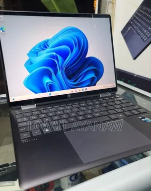 Photo - New Laptop HP Spectra 13 16GB Intel Core I7 SSD 1T