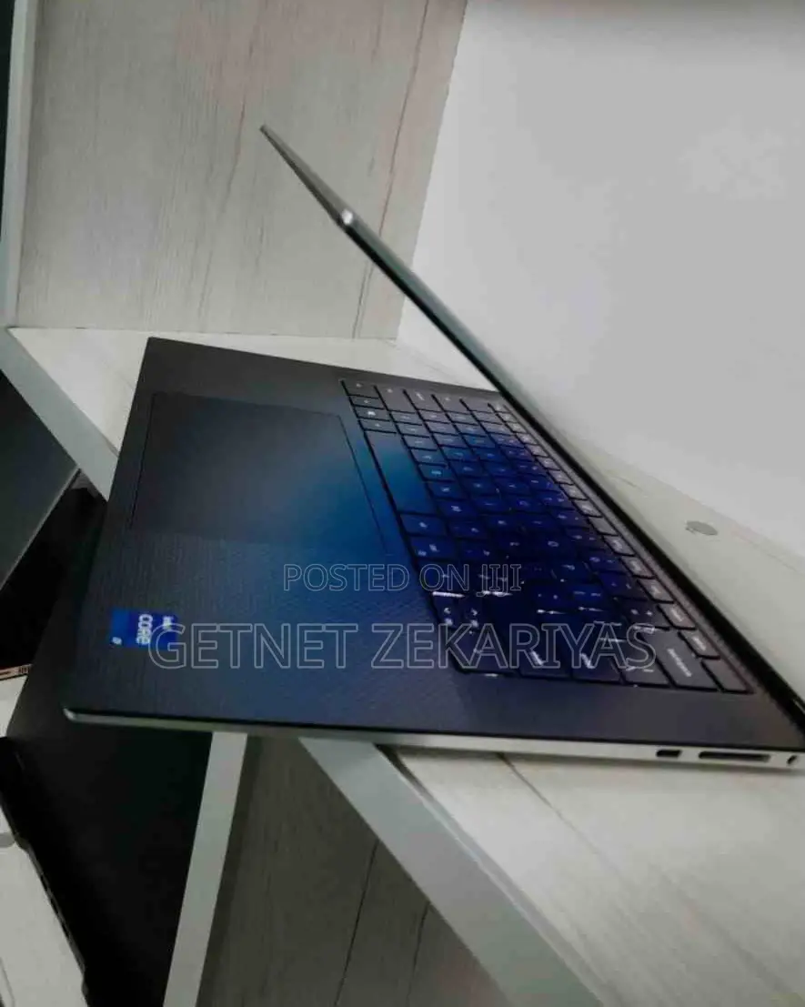 New Laptop Dell XPS 15 16GB Intel Core I7 SSD 512GB