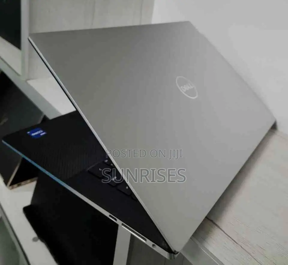 New Laptop Dell XPS 15 16GB Intel Core I7 SSD 512GB