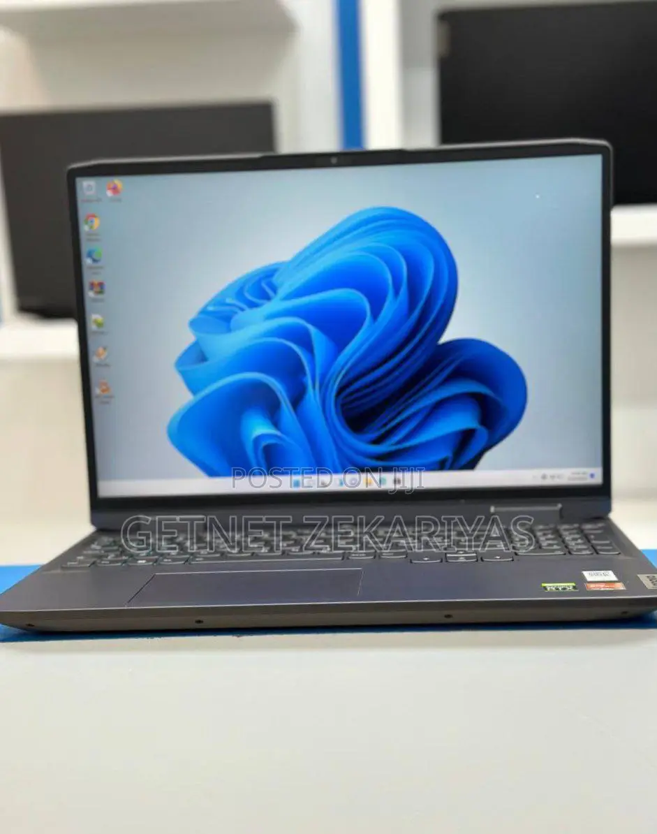 New Laptop Lenovo LOQ 15IRH8 16GB AMD Ryzen 5 SSD 512GB