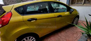 Ford Fiesta 2015 Yellow