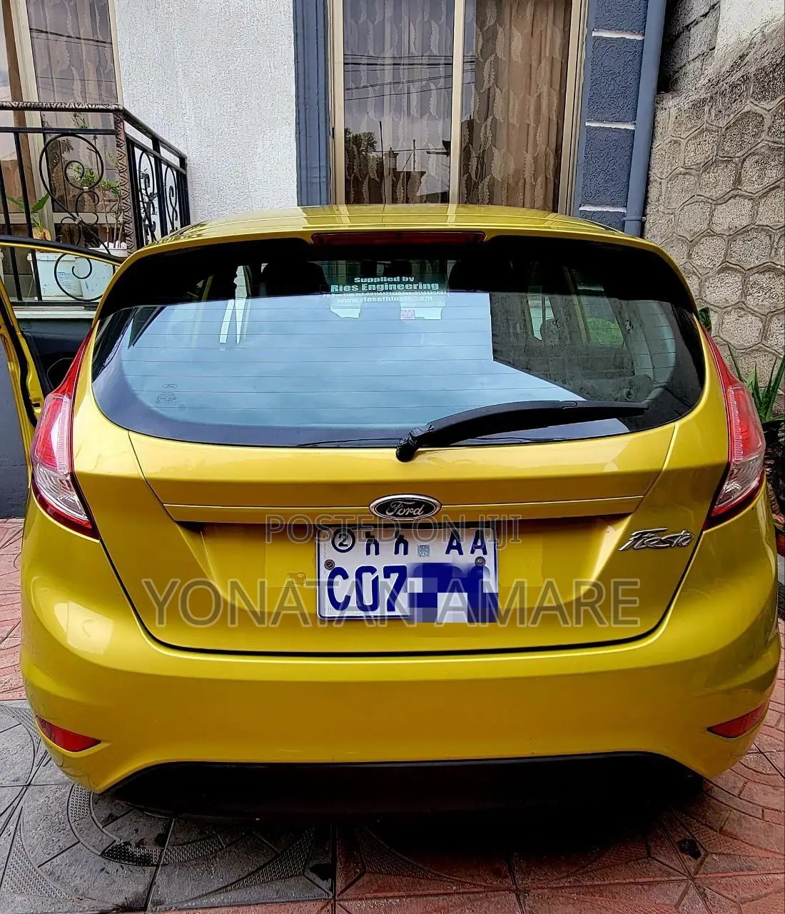 Ford Fiesta 2015 Yellow