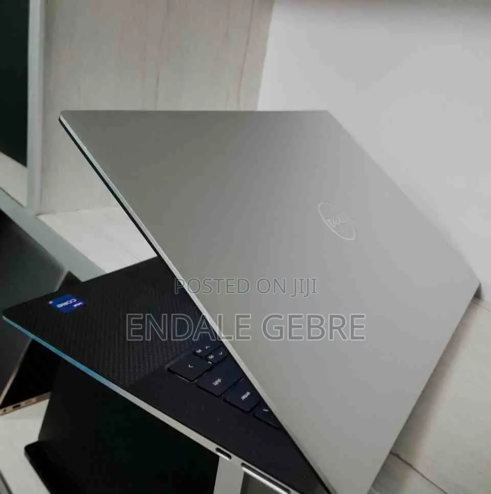 New Laptop Dell XPS 15 16GB Intel Core I7 SSD 256GB