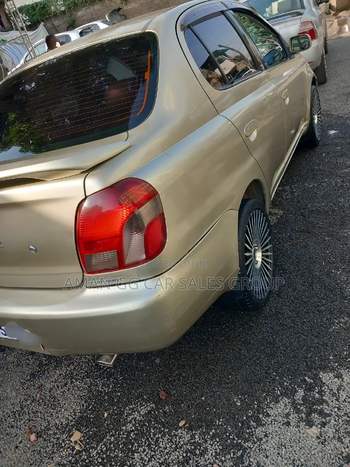 Toyota Platz 2001 Gold