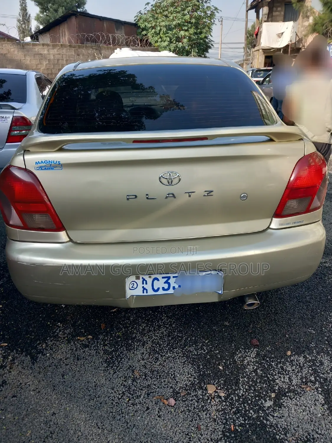 Toyota Platz 2001 Gold