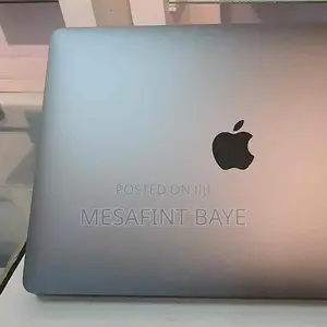 Photo - New Laptop Apple MacBook Pro 2022 M2 8GB Intel Core I7 SSD 256GB