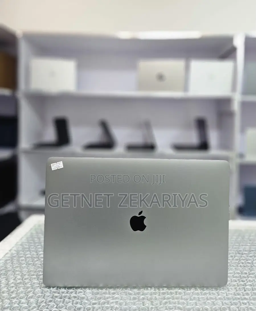 New Laptop Apple MacBook Pro 2017 16GB Intel Core I7 SSD 1T